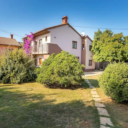 In Near Amphitheater アパート *