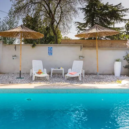 דירה With Private Pool And Jacuzzi פולה