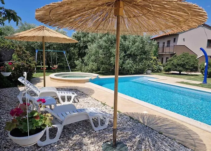 Apartment In Near Amphitheater